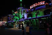 Geisterschloss - die Wiesn Geisterbahn auf dem Oktoberfest (©Foto. Martin Schmitz)
